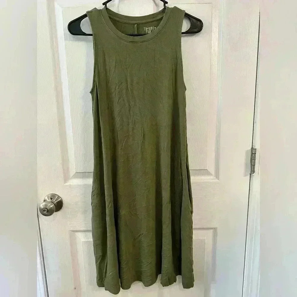 Women’s Time And Tru Sage Green Sleeveless Shift Dress With Pockets Size Small